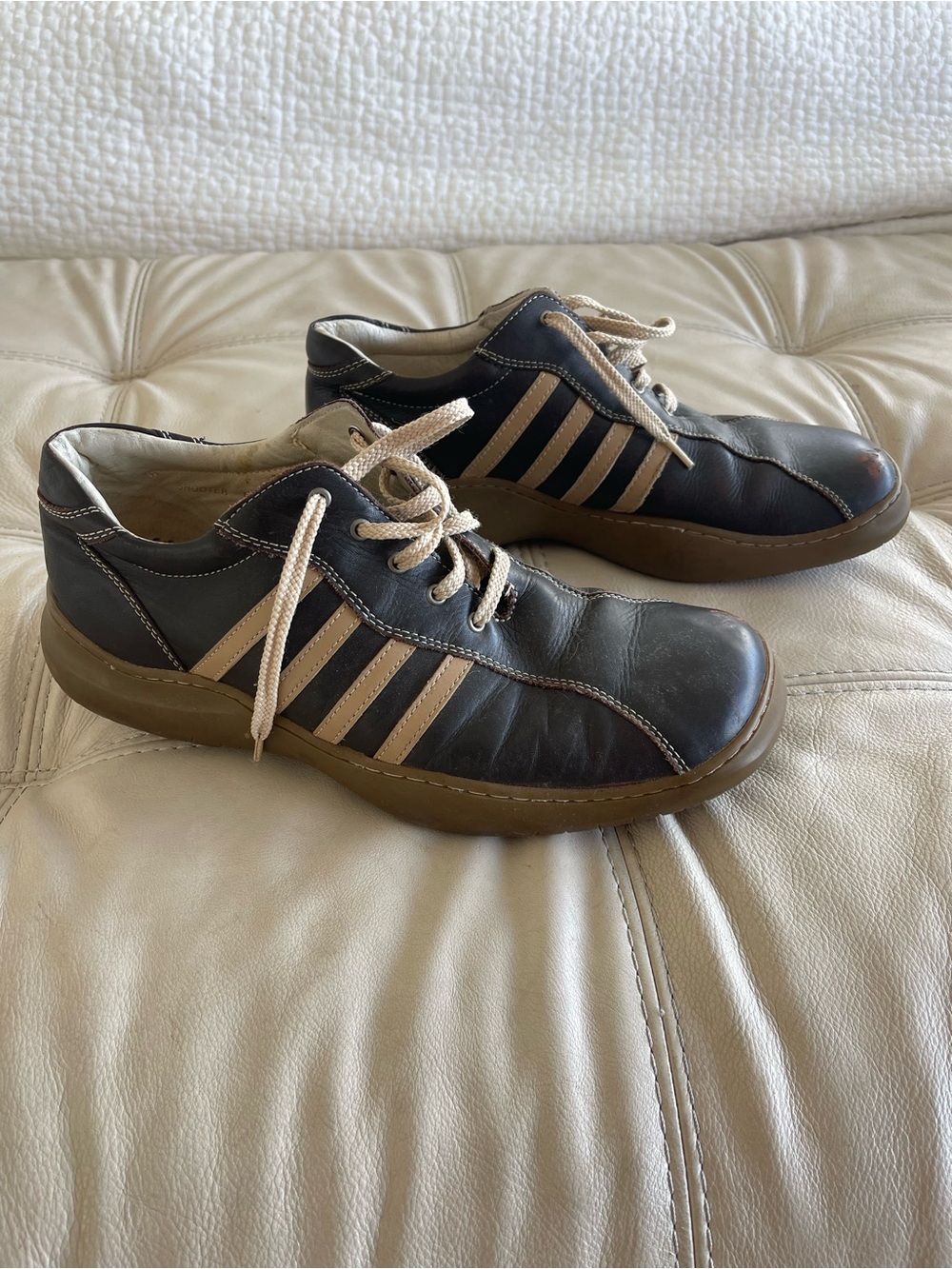 Steve Madden Shooter Brown Sneakers/Shoes with Tan Stripes and Laces